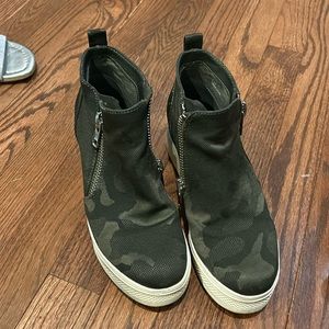 Steve Madden Wedge sneakers